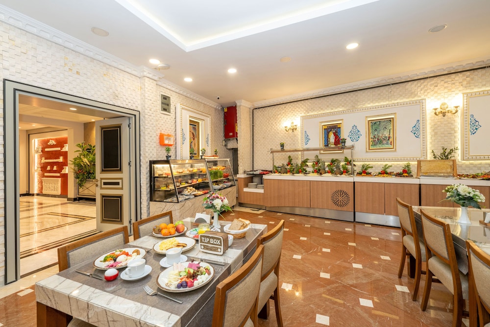 Byzantium Hotel & Suites 36/50