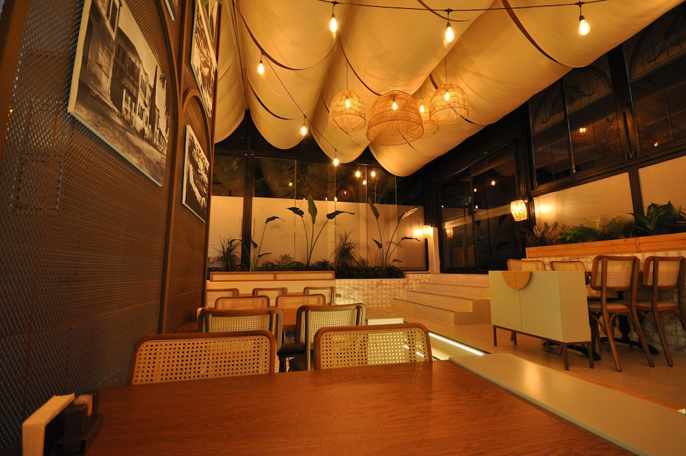 Mic Royal Hotel 32/50