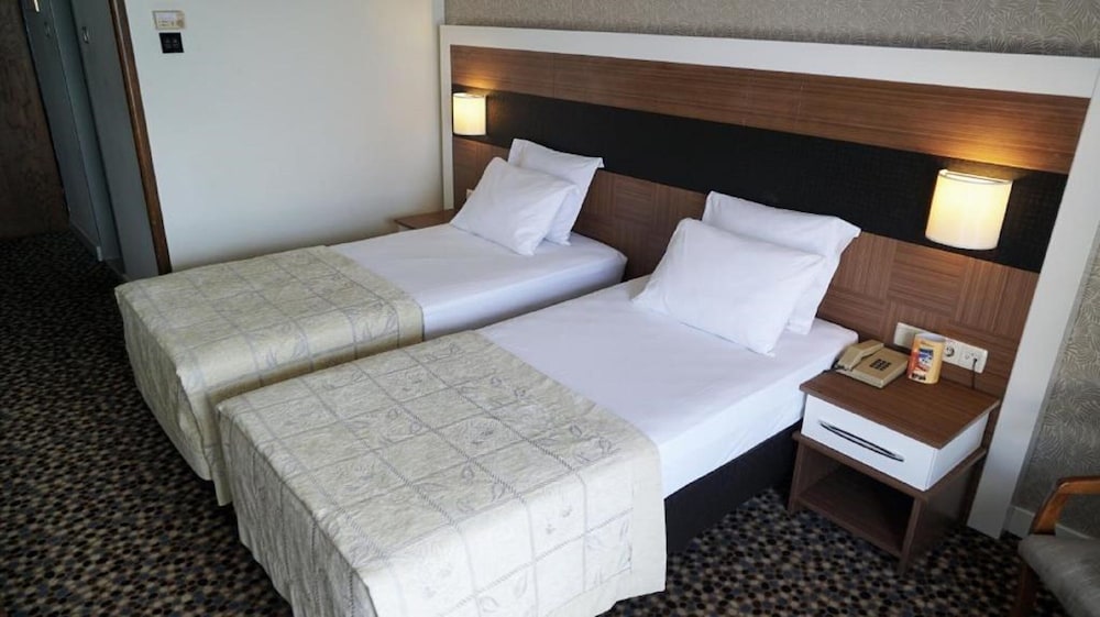 ROOM, TWIN BEDS, CITY VIEW, BALCONY