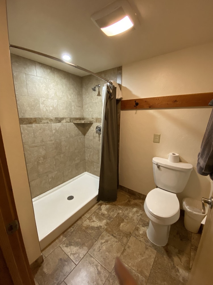 Ninepipes Lodge 48/50
