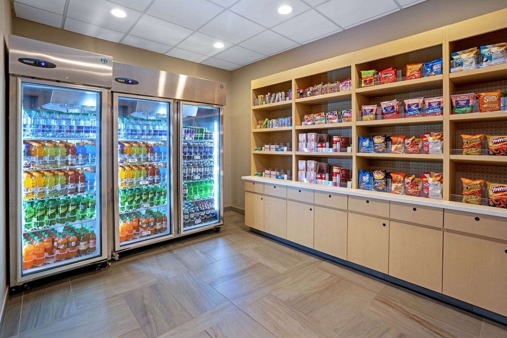La Quinta Inn And Suites By Wyndham Seattle Federal Way 7/49