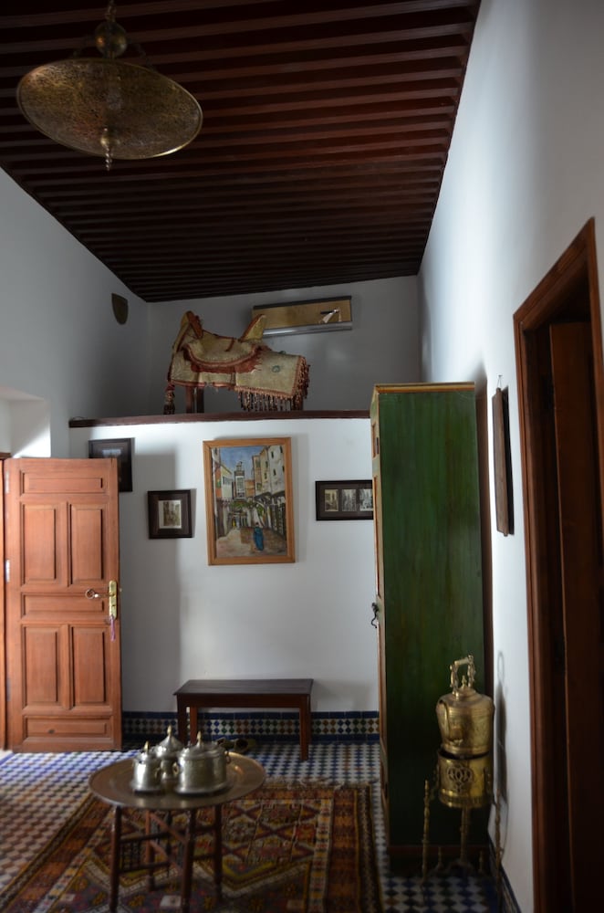 Riad Dezayn 8/29