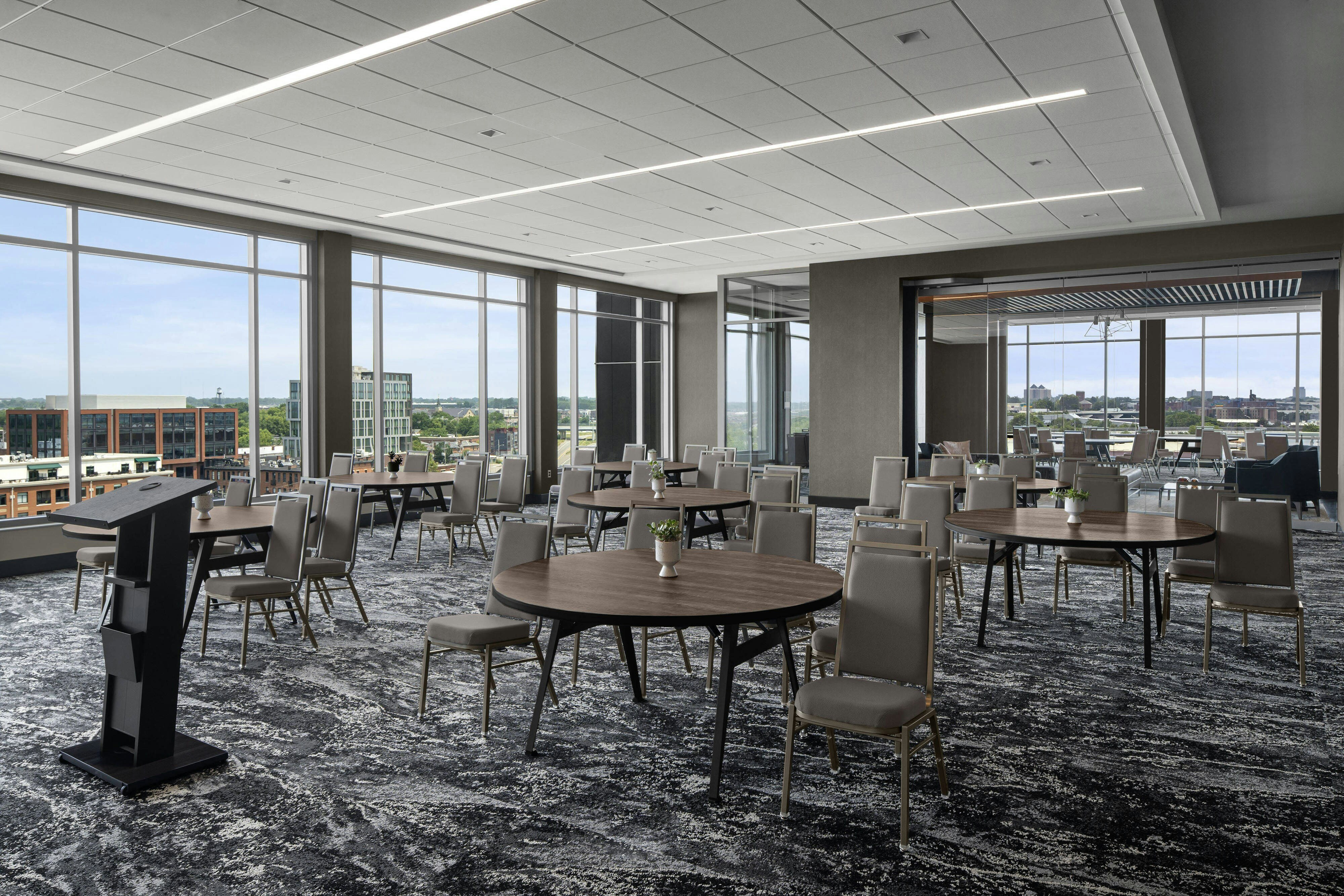 AC Hotel by Marriott Columbus Downtown 14/22