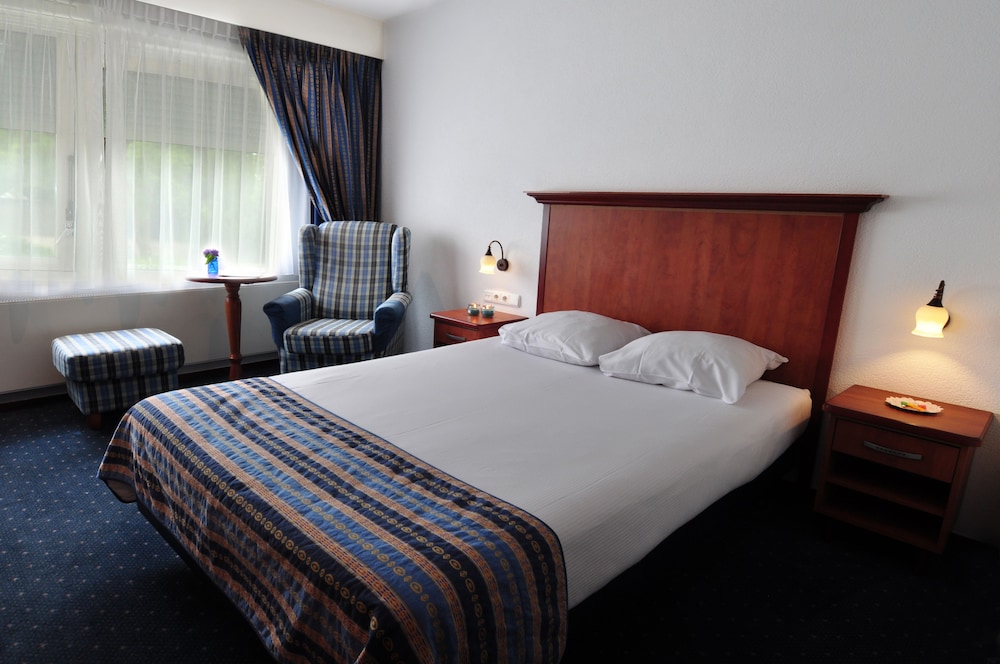 Hotel Herbergh Amsterdam Airport 9/30