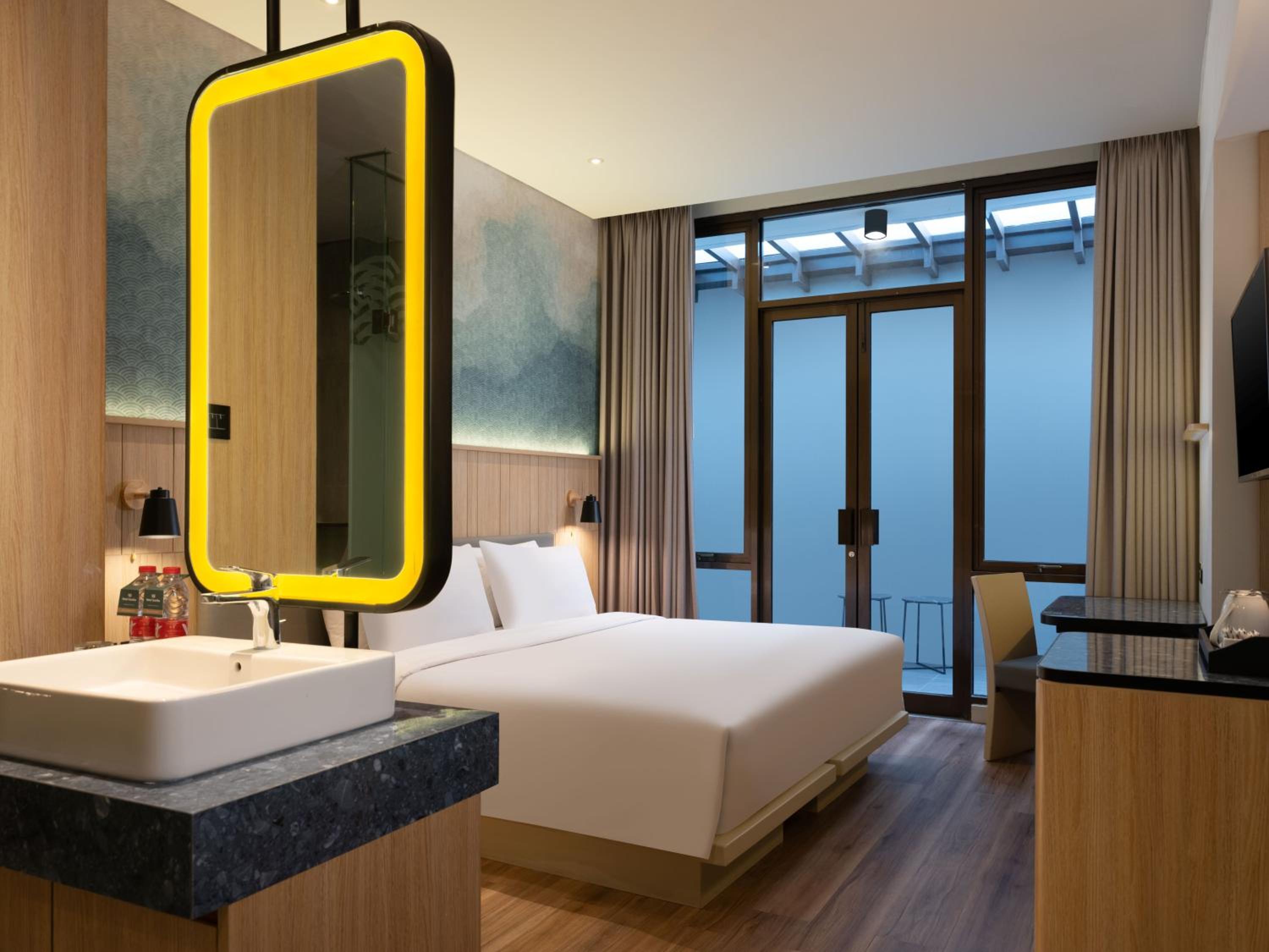 Hotel Santika Pasirkaliki 37/39
