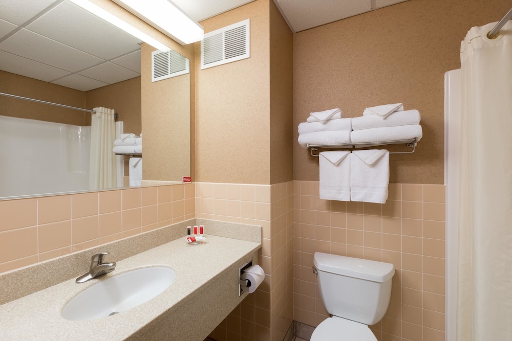 Travelodge Inn Suites Deadwood 11/73