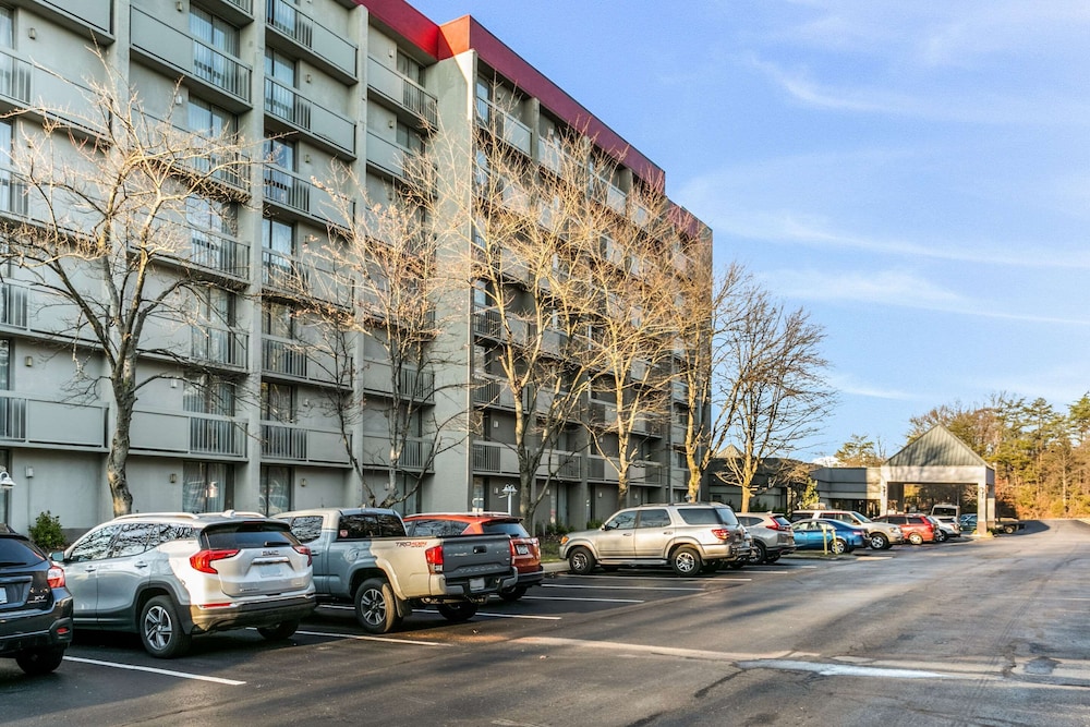 Clarion Hotel BWI Airport Arundel Mills 54/55