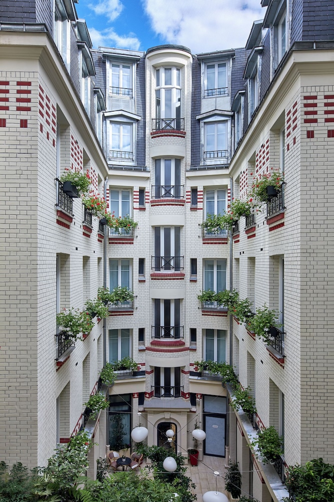 Hotel Villa Romantic & Spa in PARIS