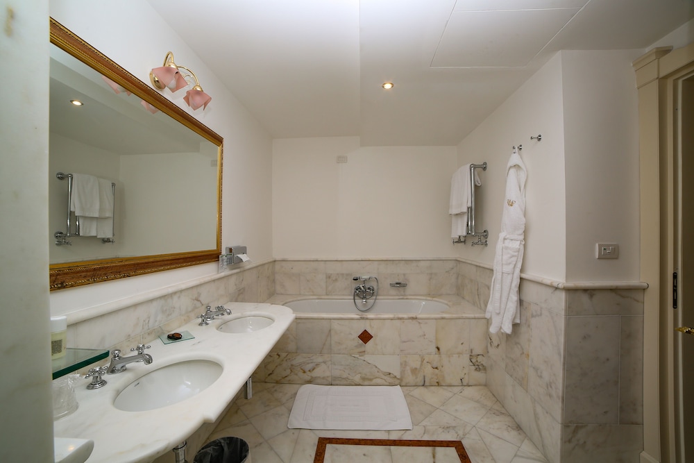 Hotel Villa Fraulo 70/72