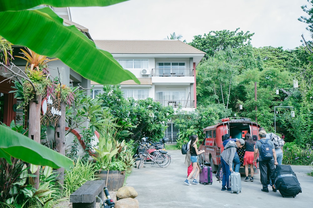 THE OPIUM SERVICED APARTMENT AND HOTEL 40/50