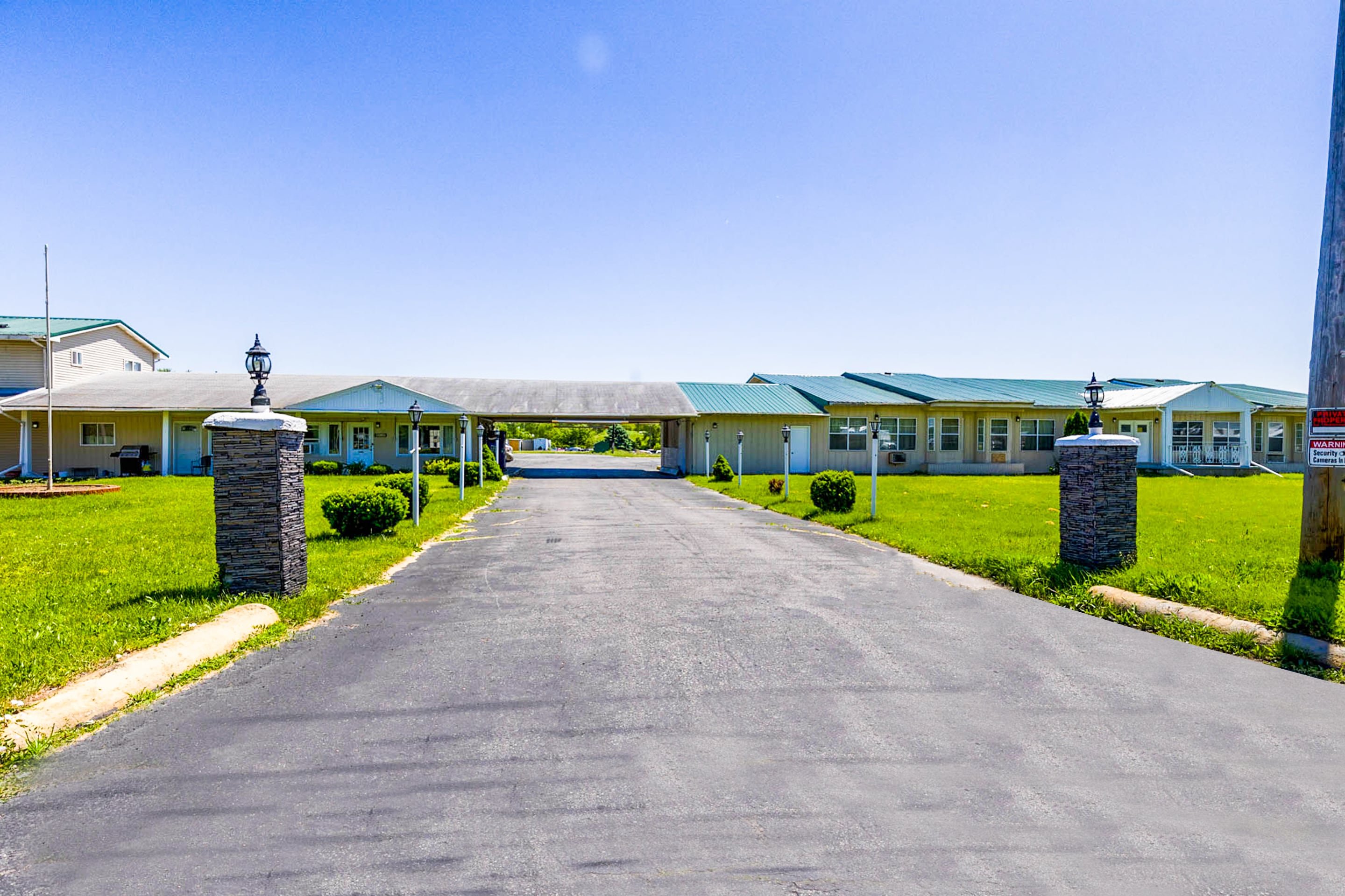 Country Hearth Inn and Suites By OYO Sturgis 29/35