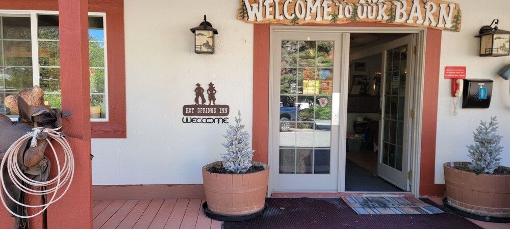 Hot Springs Inn 9/50