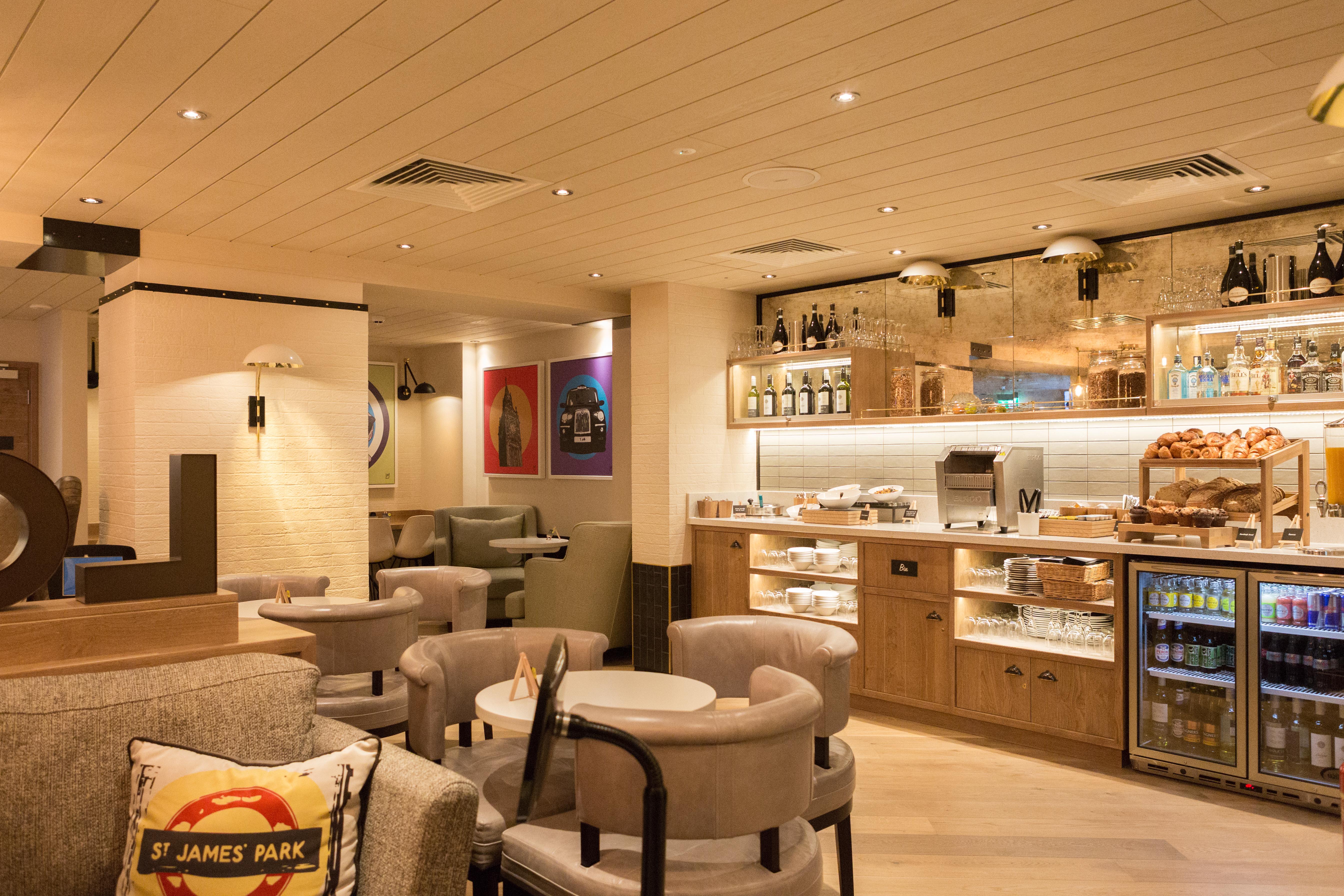 Hub by Premier Inn London Westminster, St James's Park 39/40