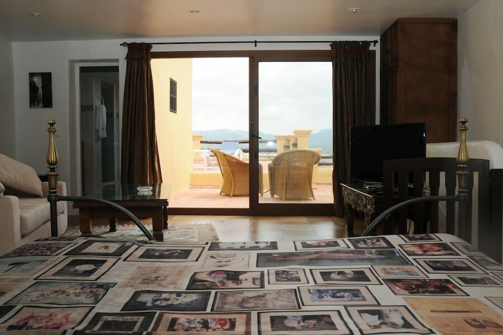 Pikes Ibiza - Adults Only 3/50
