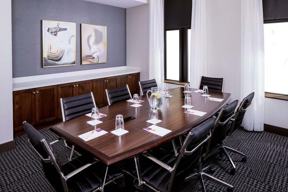 Hyatt Place Mount Pleasant Towne Centre 39/45