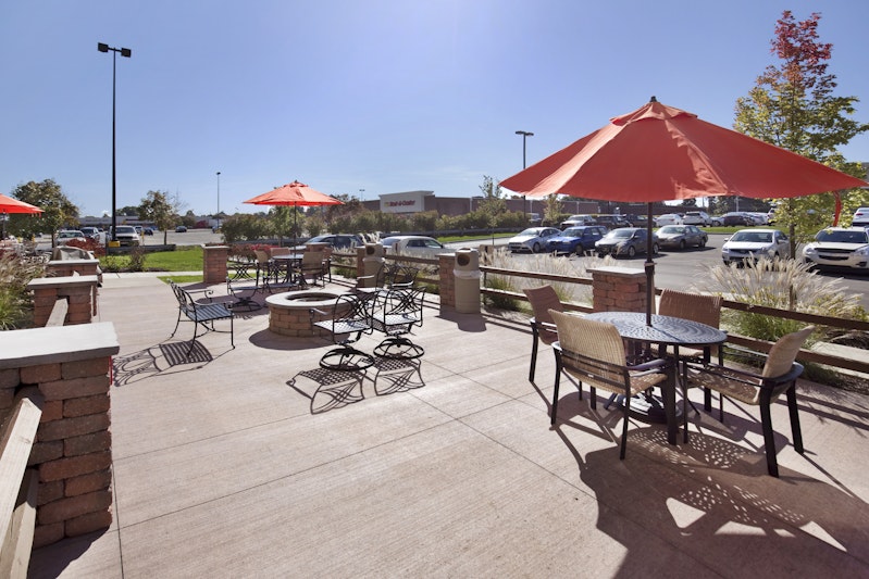 Hampton Inn Butler 25/40