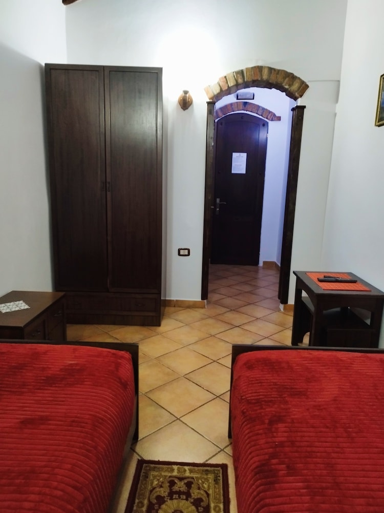 Hotel Guva Mangalem 34/61