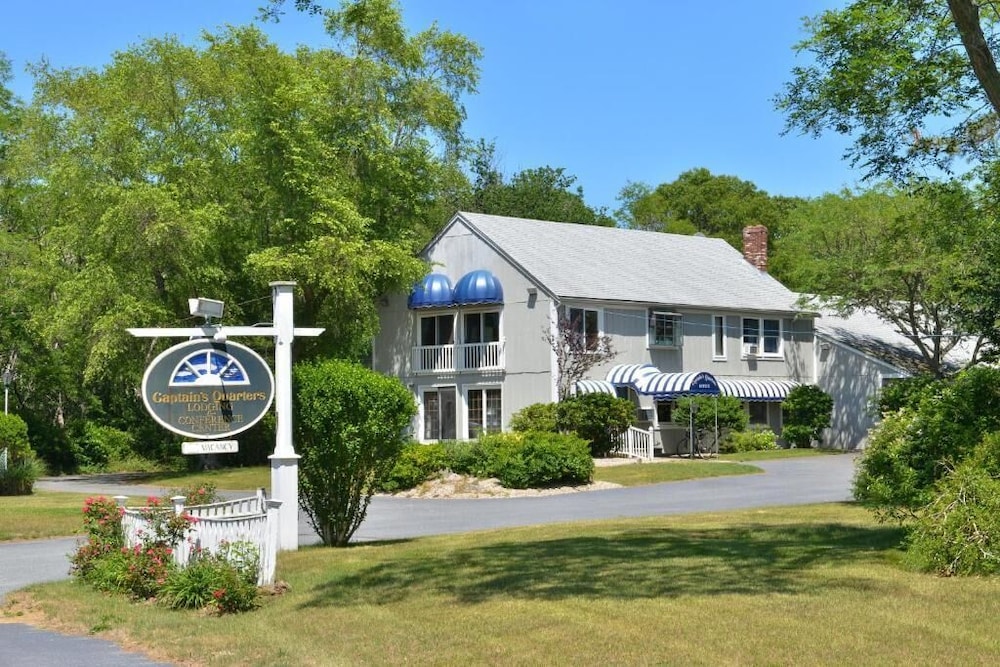 Captains Quarters Motel Conference Center 2/56