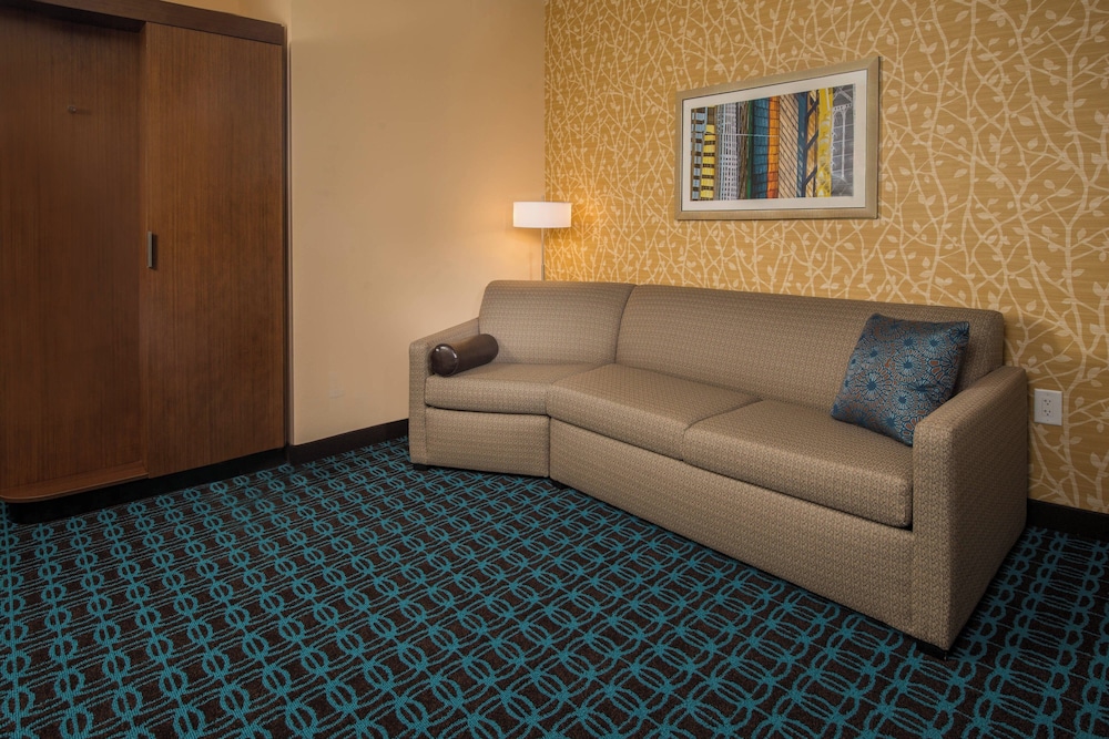 Fairfield Inn And Suites Washington 19/50