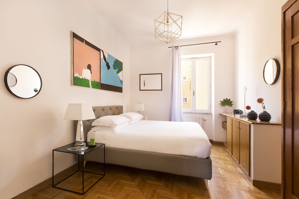 Rome Accommodation Condotti with terrace 11/50