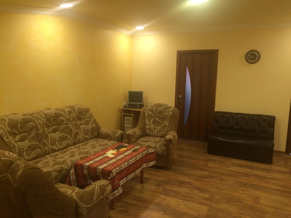 Your Hostel 19/33