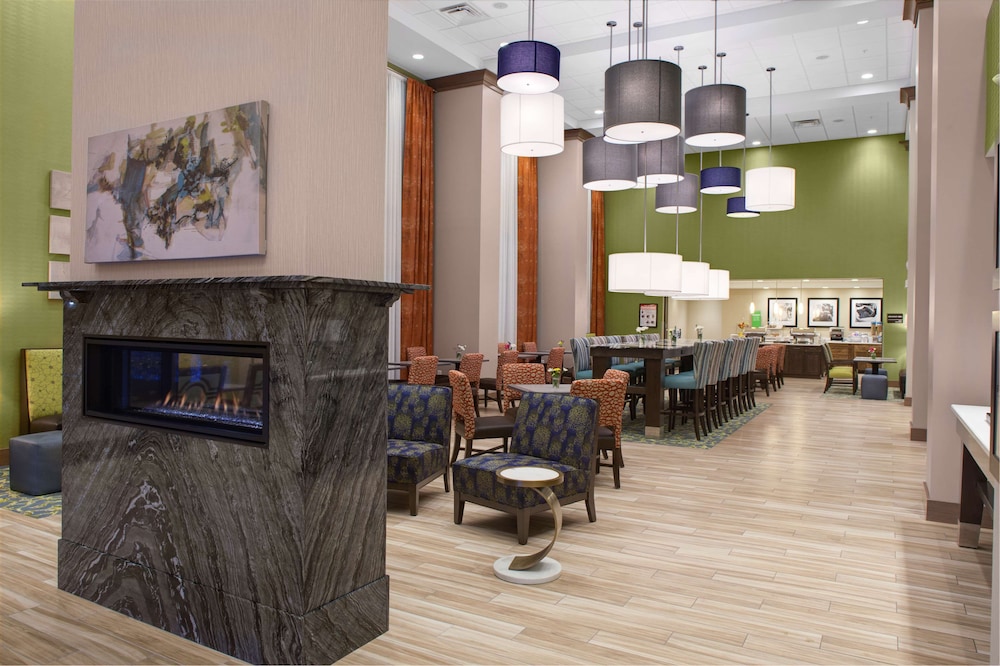 Hampton Inn Suites Syracuse North Airport Area 39/64
