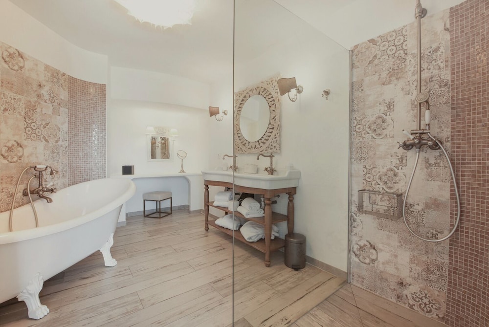 Hostellerie Du Moulin Des Oliviers 9/49