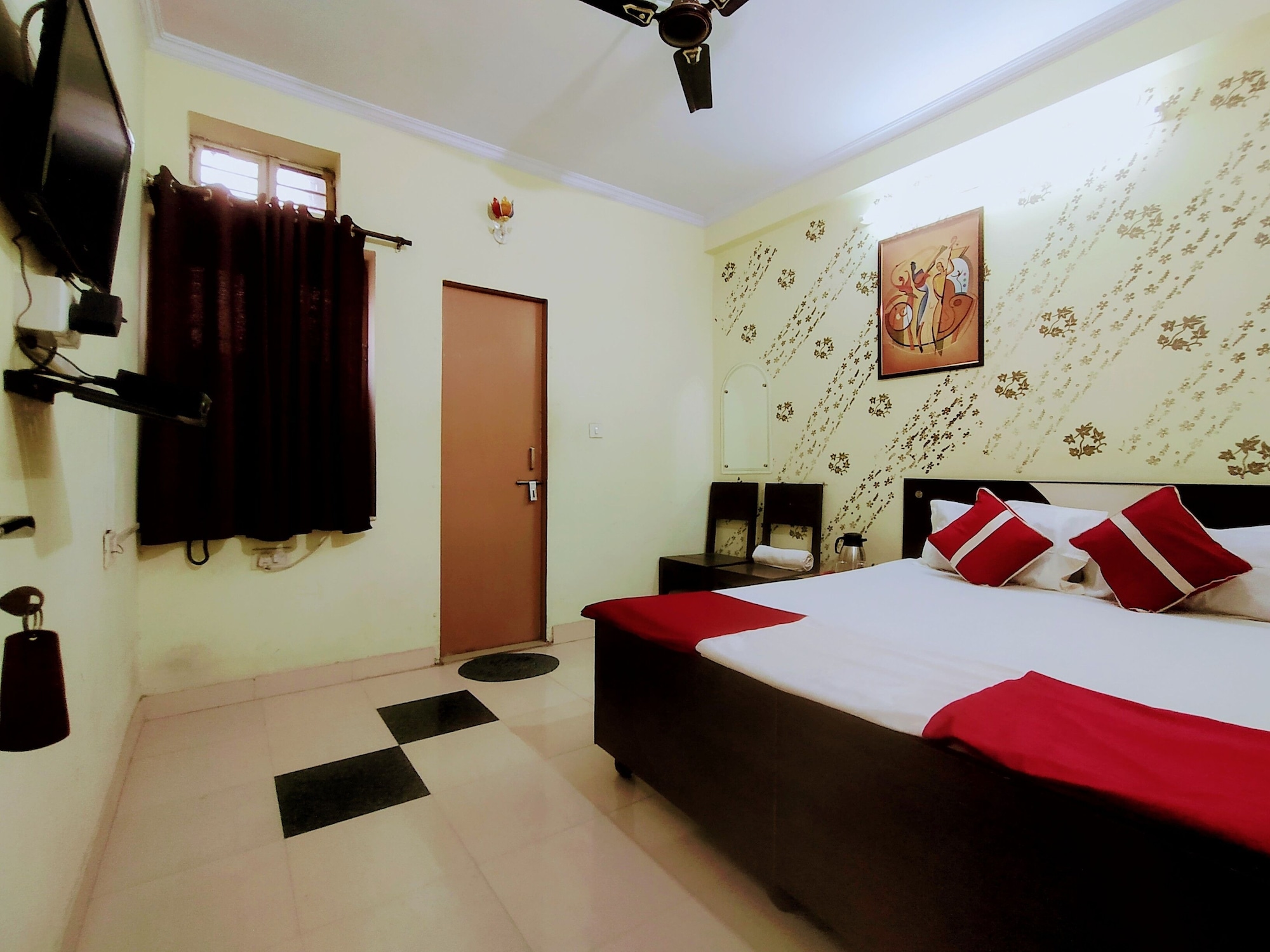 DELUXE, DOUBLE BED