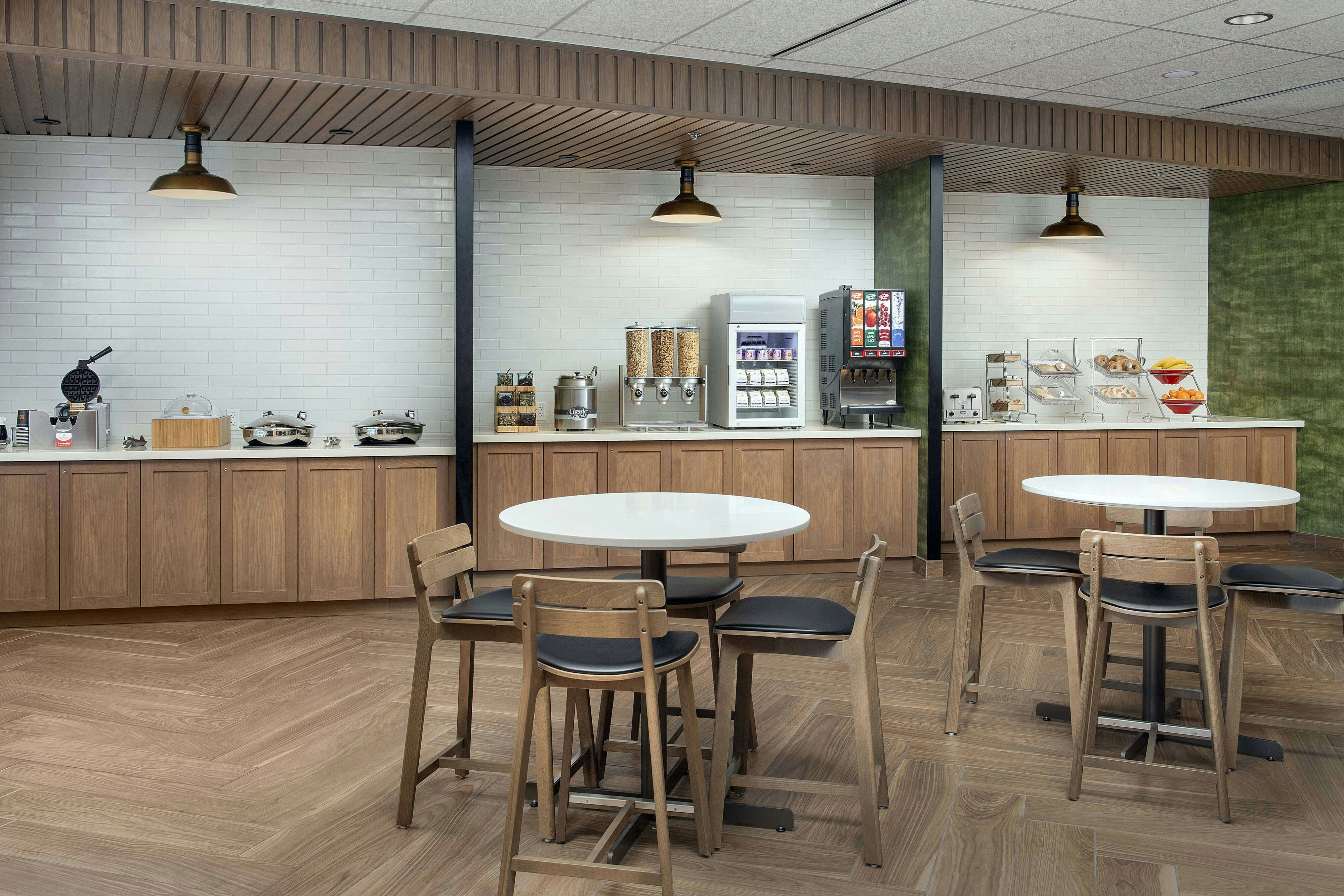 Fairfield Inn & Suites by Marriott Santa Rosa Rohnert Park 15/19