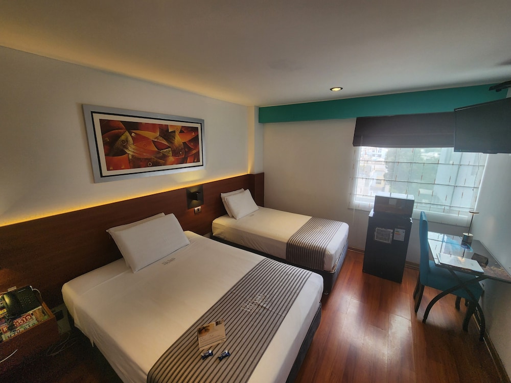 Hotel Vila Santa Miraflores 24/70