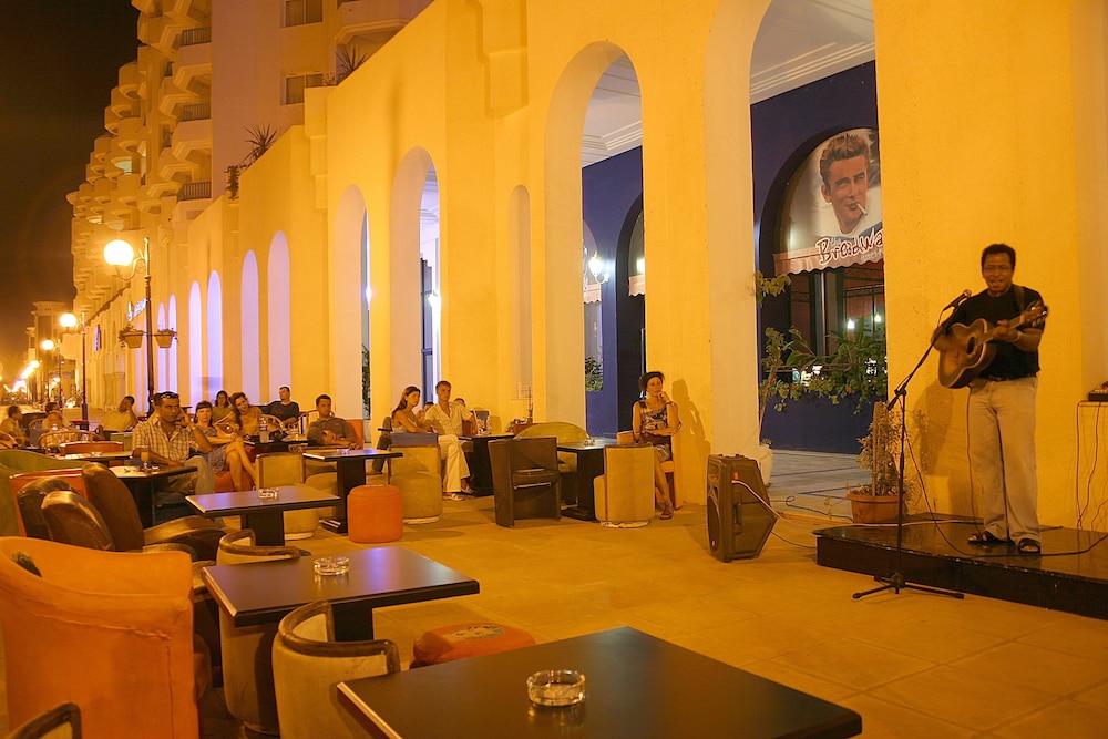 El Mouradi Hammamet 50/52