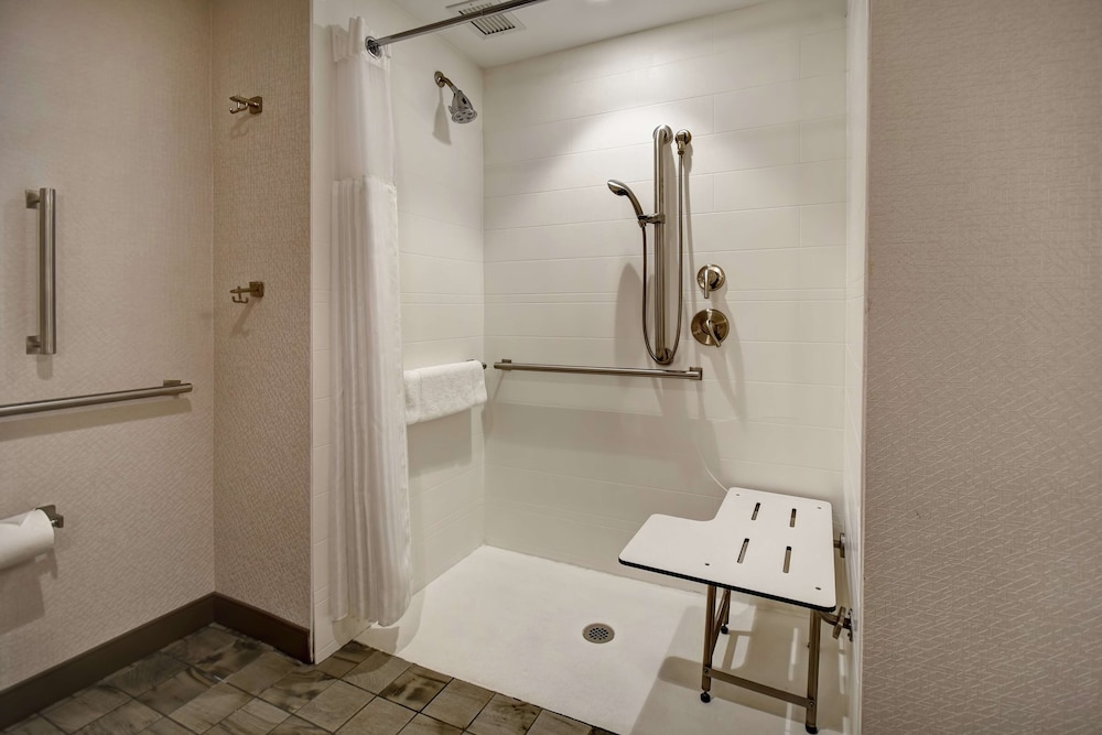 Hilton Garden Inn Jackson Tn 21/83