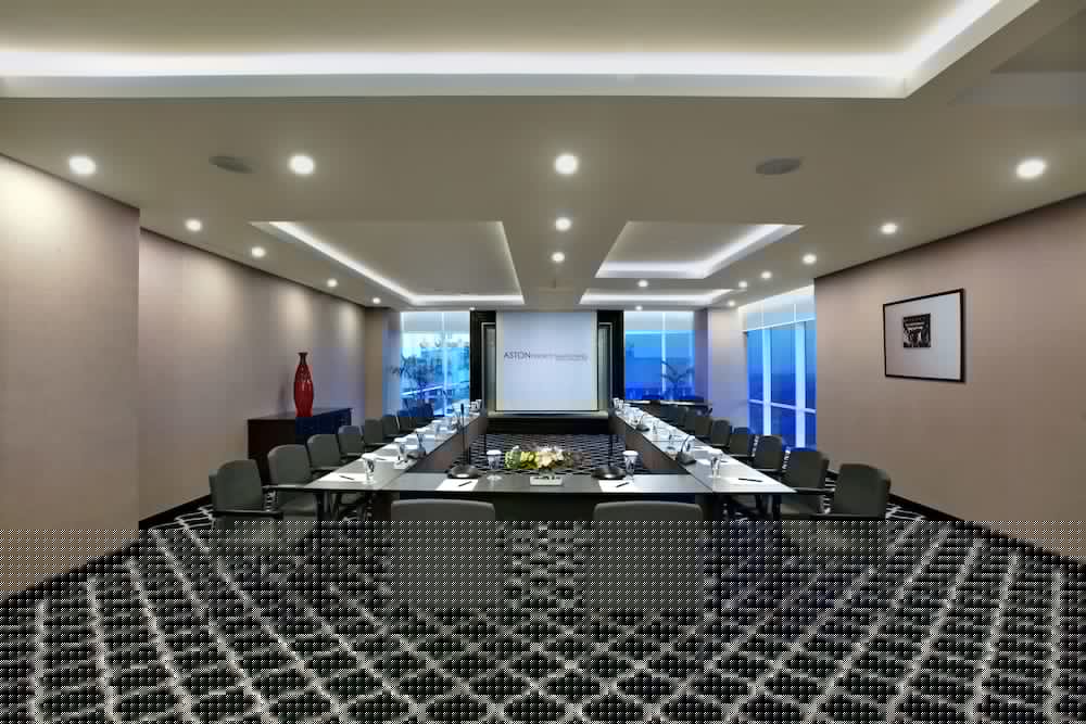 Aston Priority Simatupang Hotel and Conference Center 62/72