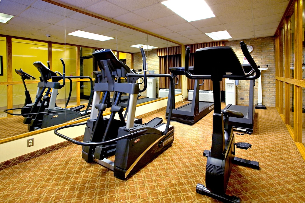 Holiday Inn Express San Antonio-Airport 29/57