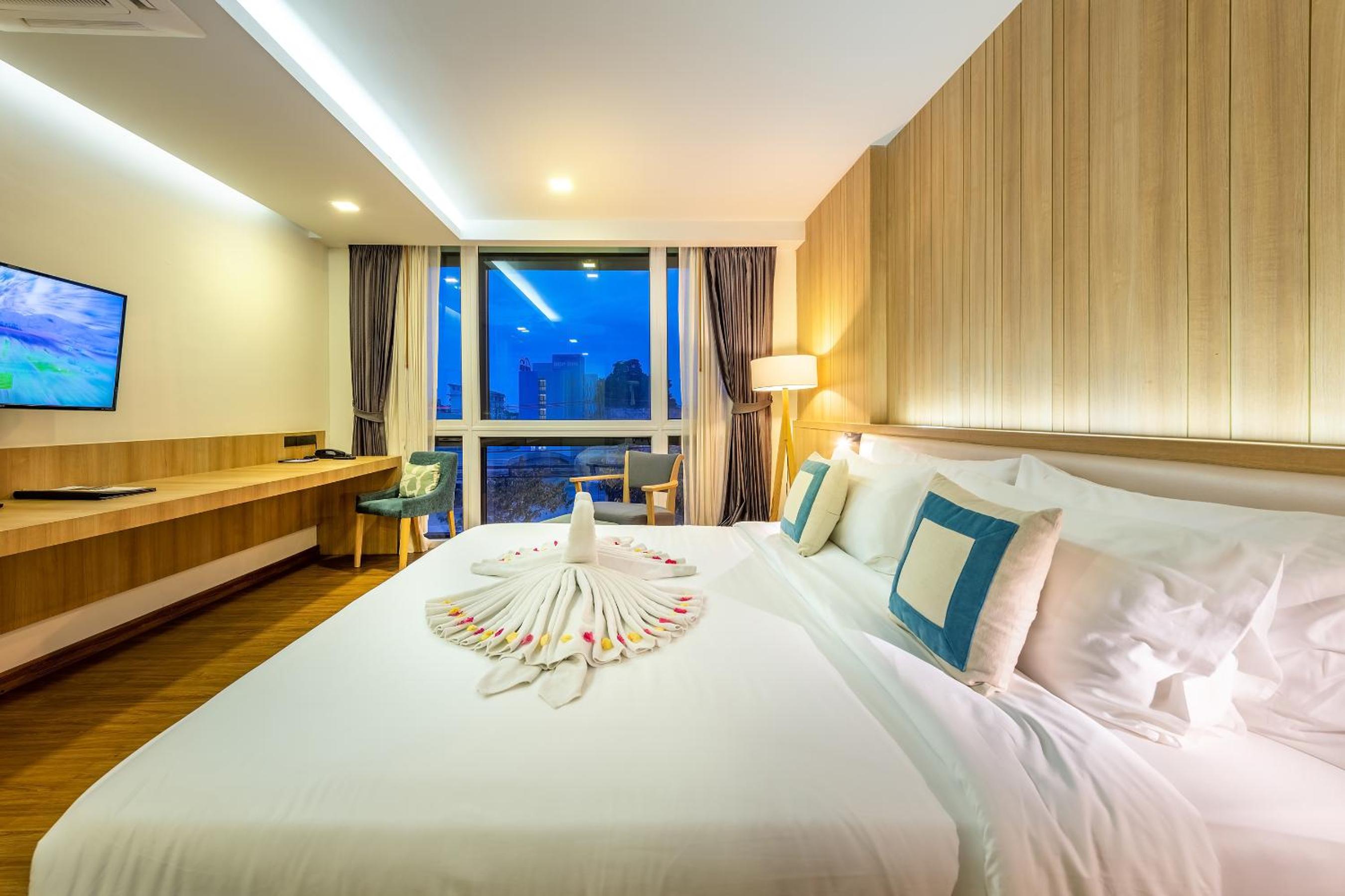 ONE BEDROOM SUITE