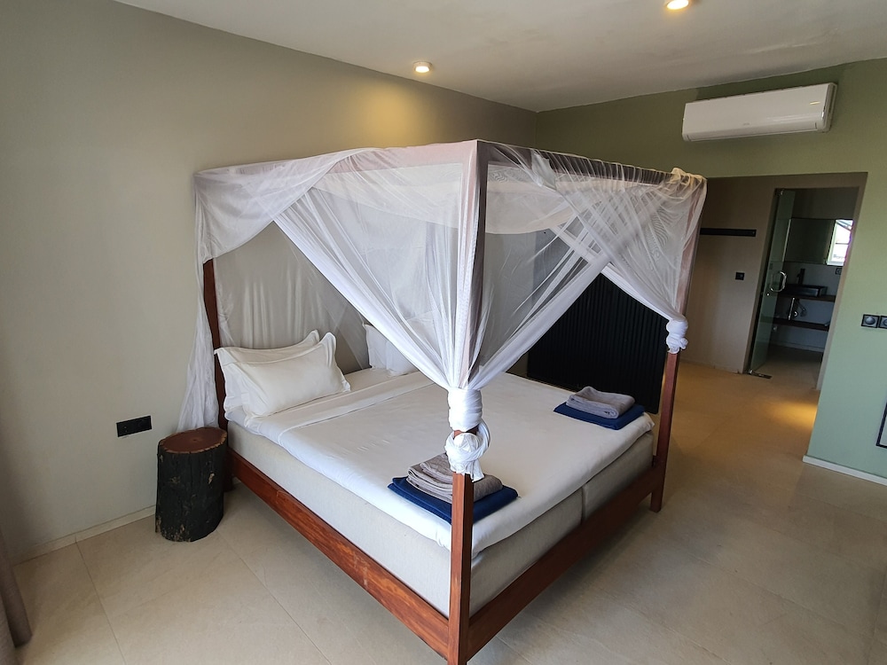 Kalimba Beach Resort 12/41