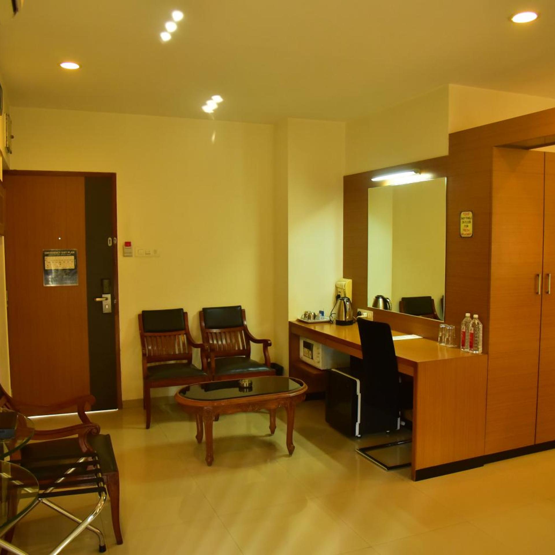 Hi 5 Hotel And Experience 27/39