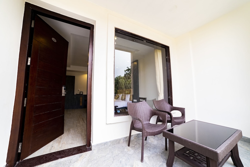 La Savanna Resort Dhiruli 21/29