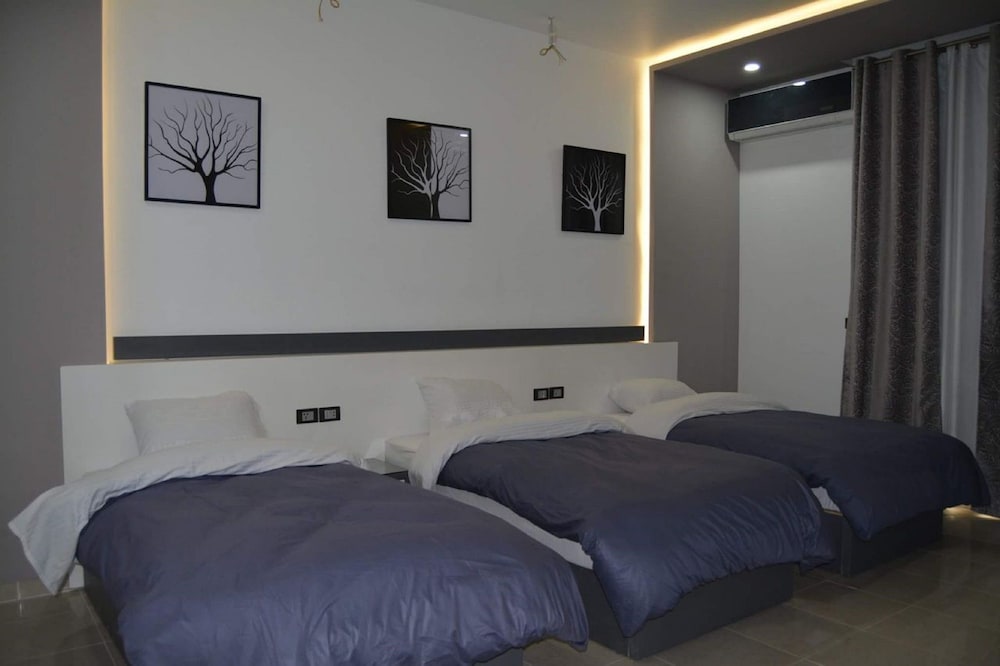 ROOM, TRIPLE, 3 BEDS, PRIVATE BATHROOM