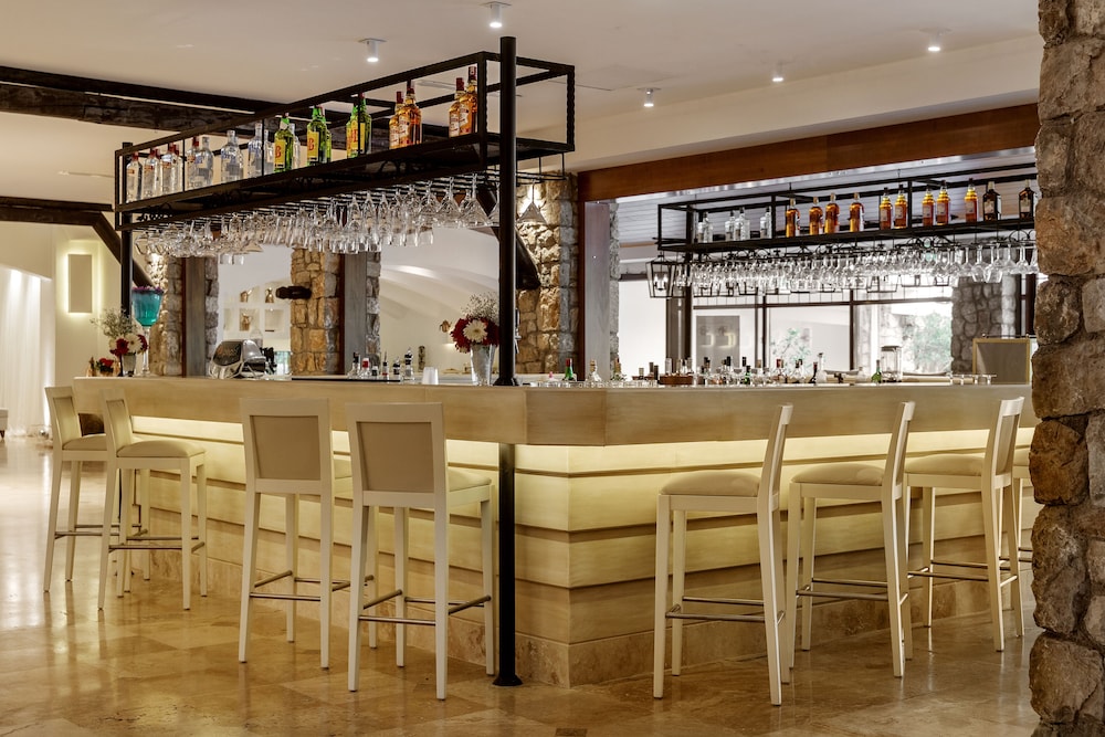 Marti Resort Hotel 54/72
