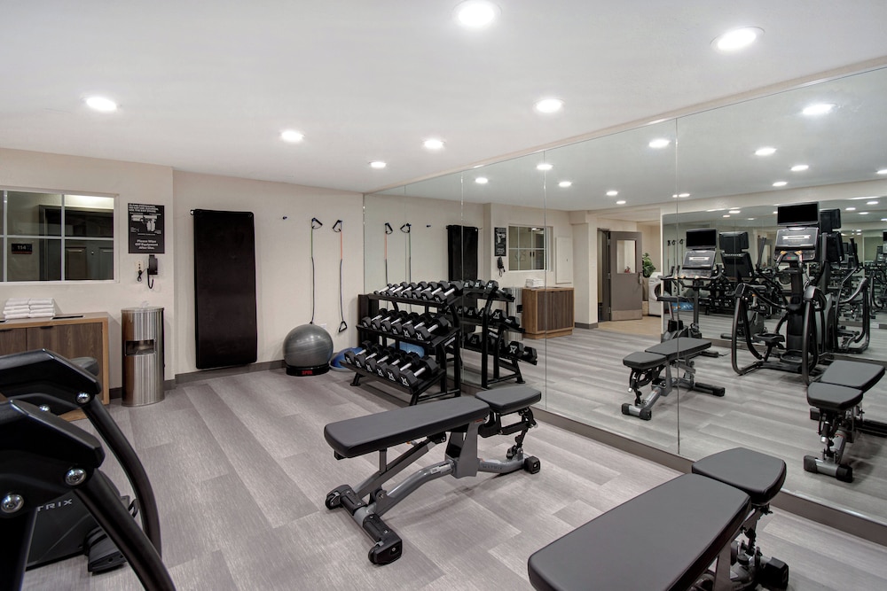 CANDLEWOOD SUITES COLUMBIA-FT. JACKSON 34/62