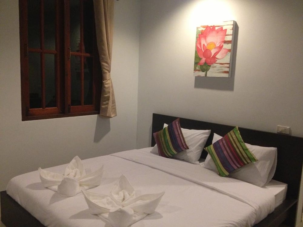 1 BEDROOM, BASIC, BUNGALOW