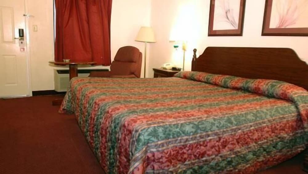 Econo Lodge Athens I-65 31/49