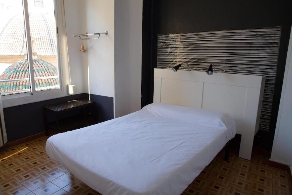 RUSSAFA YOUTH HOSTEL 30/54