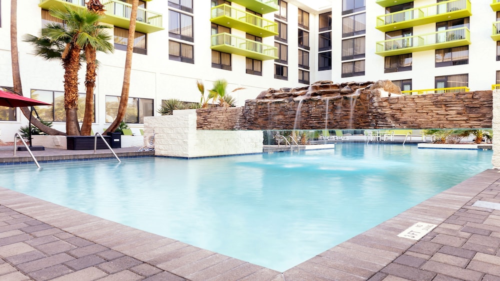 Holiday Inn Hotel Suites Phoenix Mesa Chandler 5/56