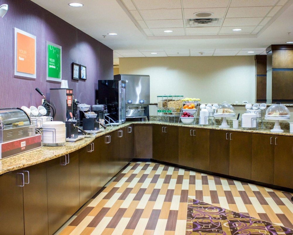 Comfort Suites Sanford, NC 38/54