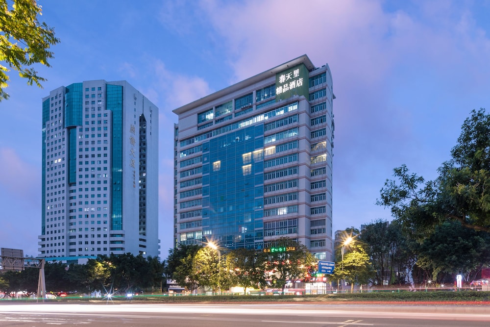 Spring Time Hotel 2/50