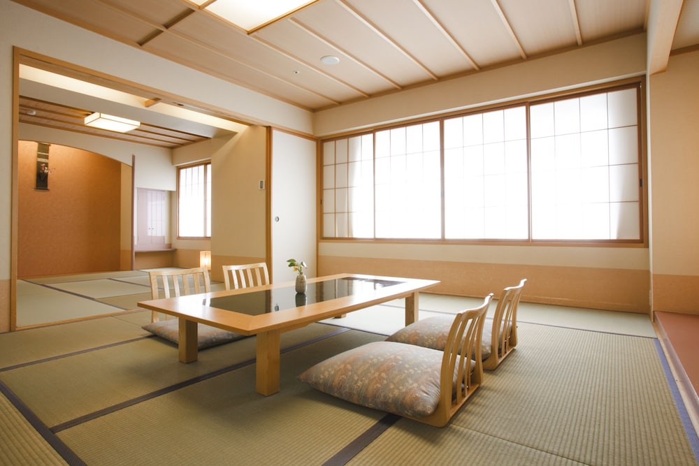 Hida Hotel Plaza 43/63