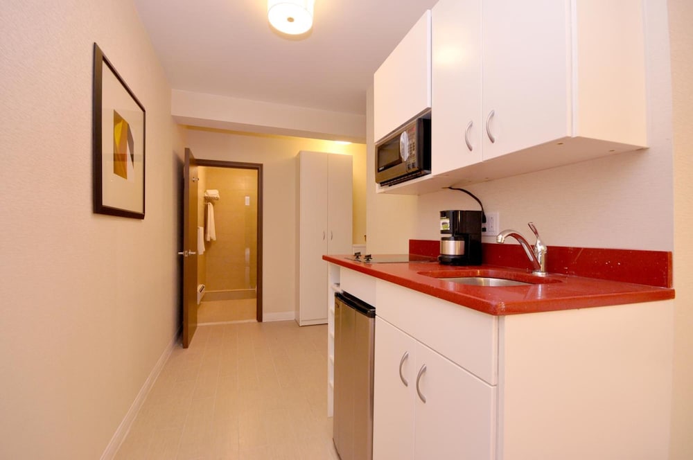 Hotel Five44 2/22