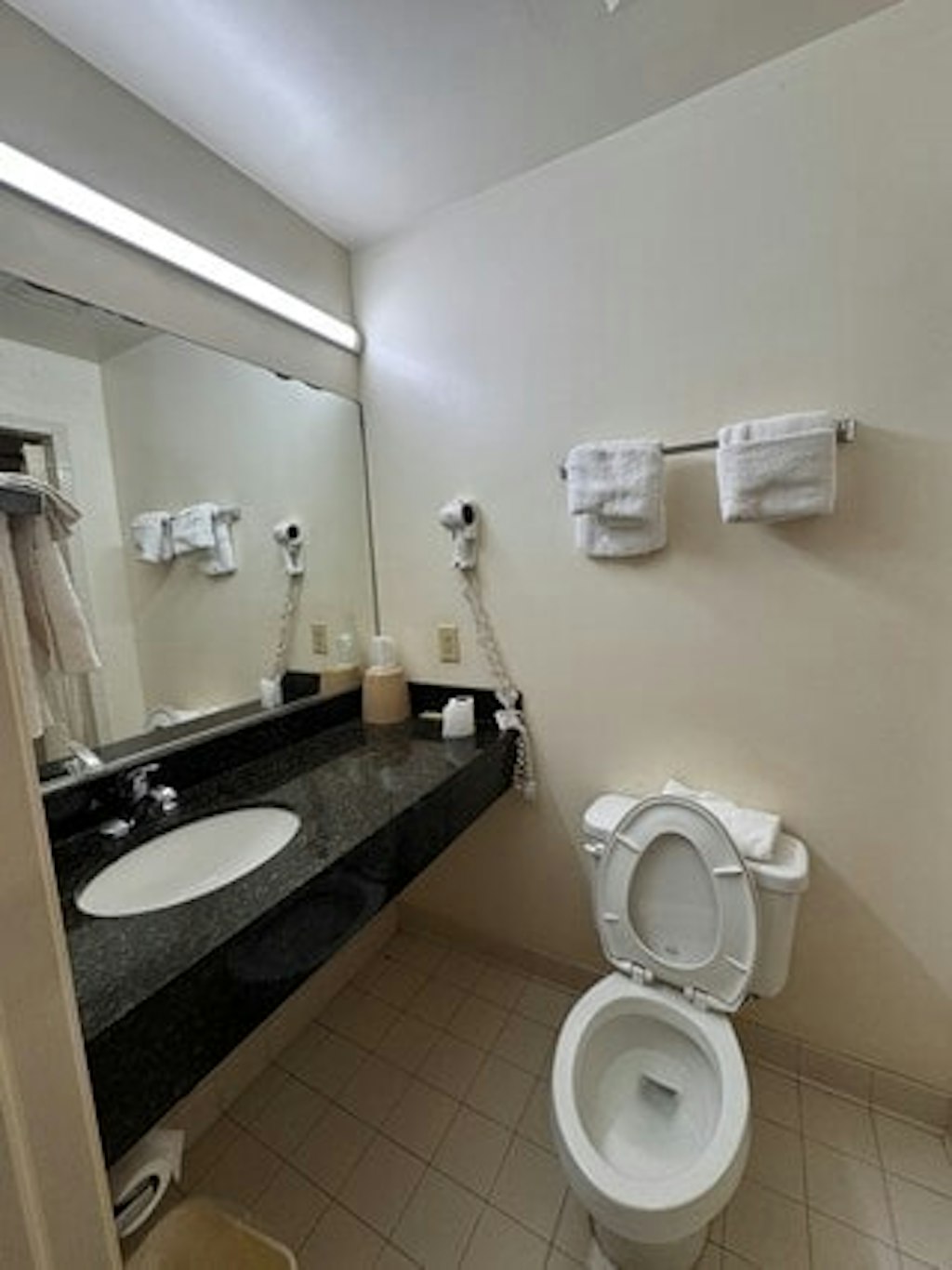 Whispering Pines by Hotel O Whitestone VA 46/50